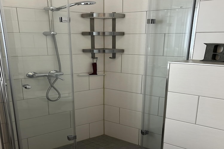 Ferienwohnung L36EG links - Badkamer