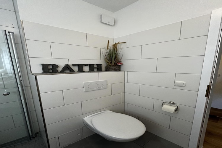 Ferienwohnung L36EG links - Badkamer