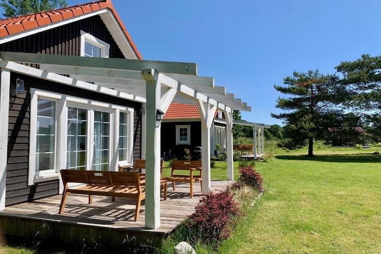 Exterior Summer