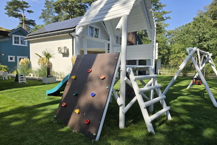 Pietrowe domy wakacyjne w Pobierowie dla max 2 osób - Tuinen zomer