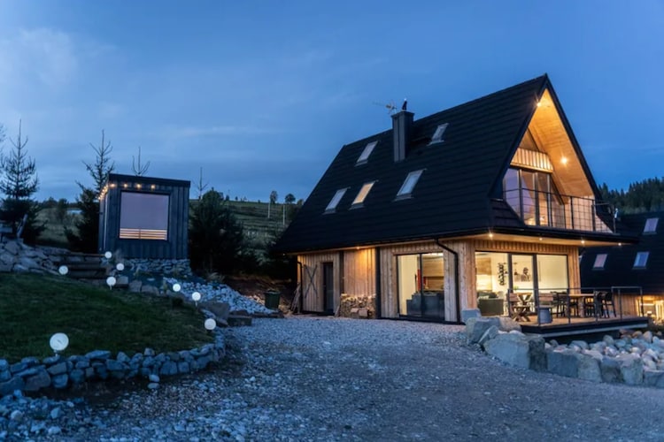 Villa 3 Rzepiska - Buitenkant zomer