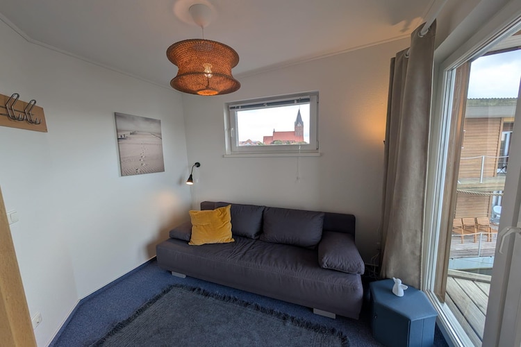 Floating House 4 - Rügen / 4 Personen