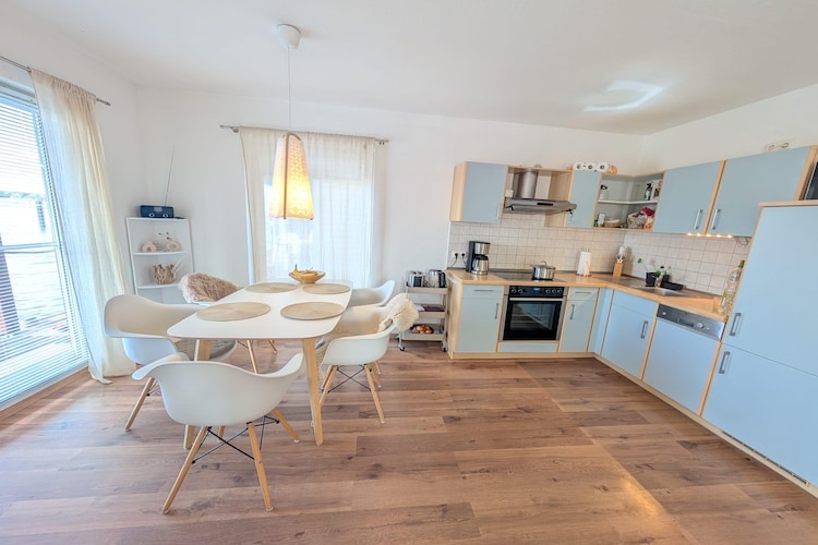Floating House 4 - Rügen / 5 Personen - Küche