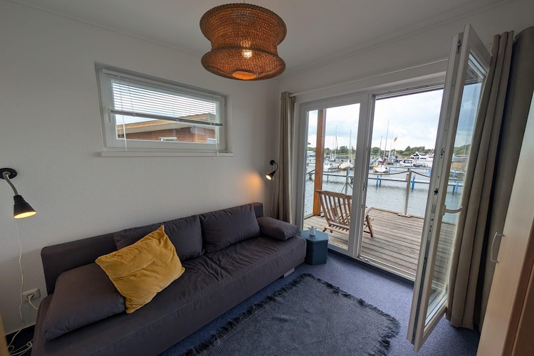 Floating House 4 - Rügen / 5 Personen - Wohnzimmer