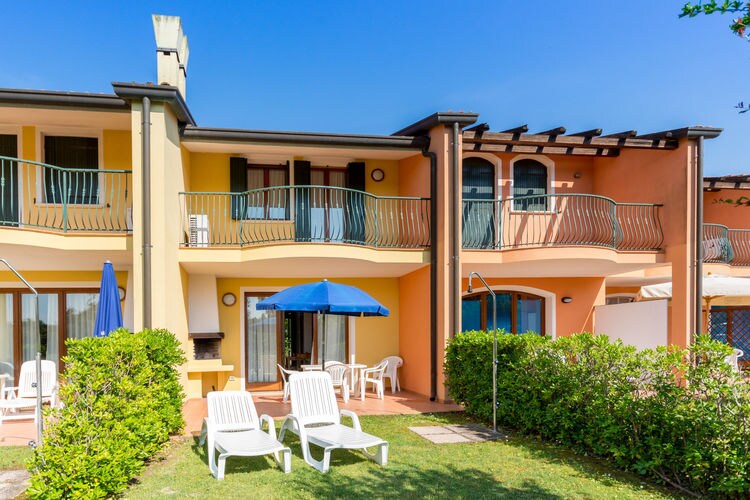 Appartementen Italie | Veneto | Appartement te huur in Albarella met zwembad   6 personen