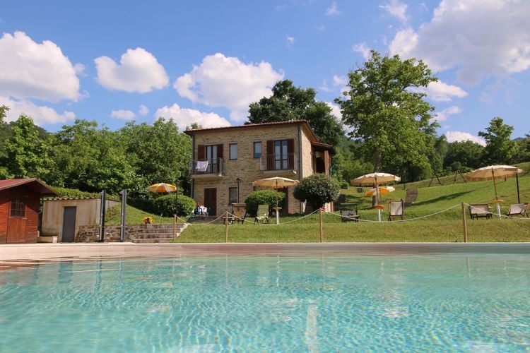 Vakantiehuizen Italie | Marche | Vakantiehuis te huur in Apecchio met zwembad  met wifi 5 personen