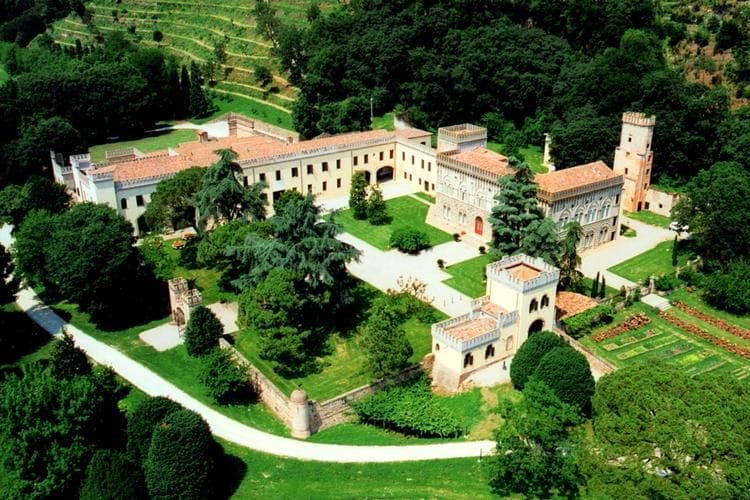 Vakantiehuizen Italie | Veneto | Kasteel te huur in Monselice met zwembad  met wifi 4 personen