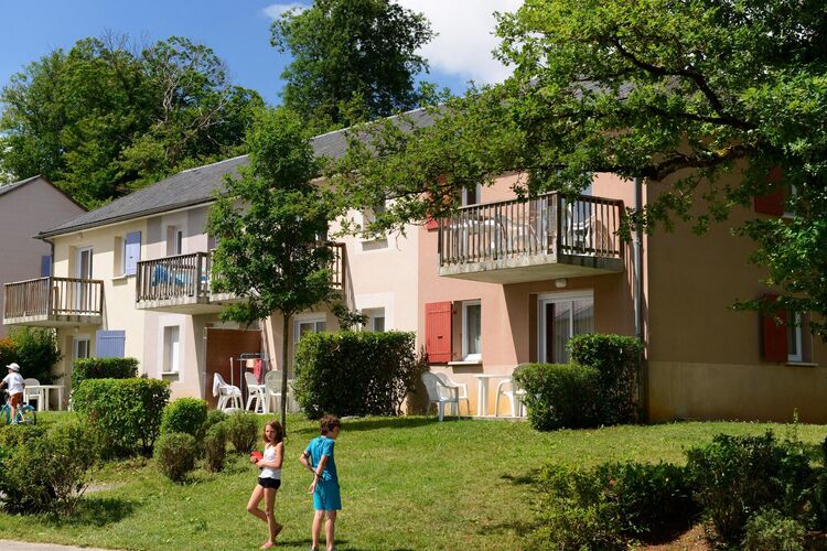 Vakantiehuizen Frankrijk | 186 | Appartement te huur in Rignac met zwembad  met wifi 6 personen