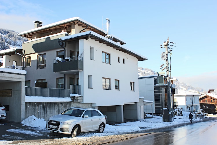 Charmant Apartment in Fügenberg met een balkon