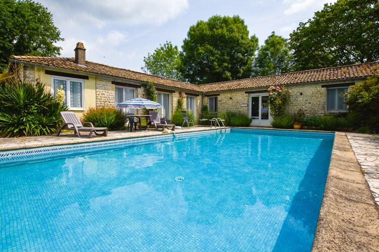 Vakantiehuizen Frankrijk | Pays-de-la-loire | Vakantiehuis te huur in Souvigne met zwembad aan zee met wifi 6 personen