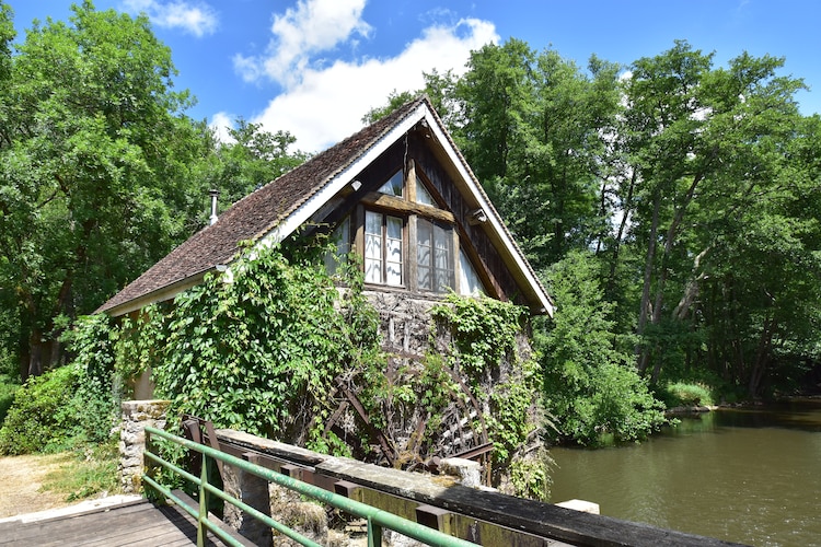 Le Moulin