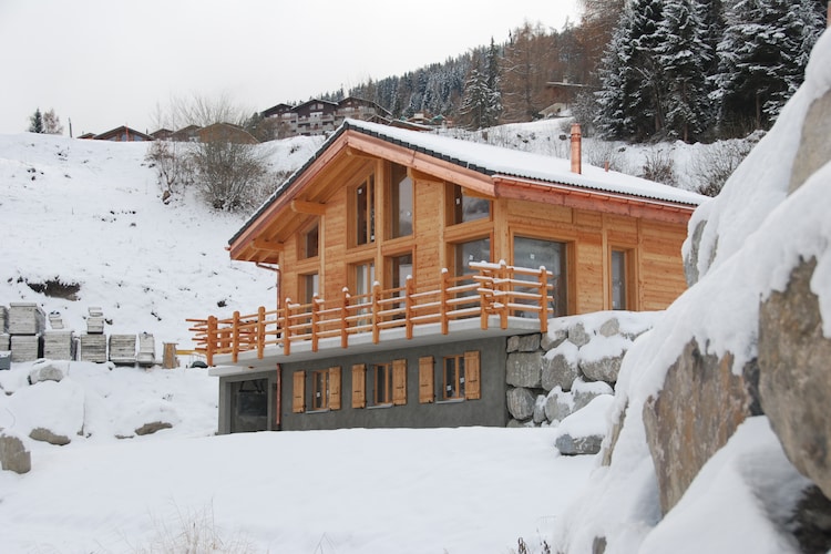 Vakantiehuizen Zwitserland | Jura | Chalet te huur in La-Tzoumaz   met wifi 8 personen