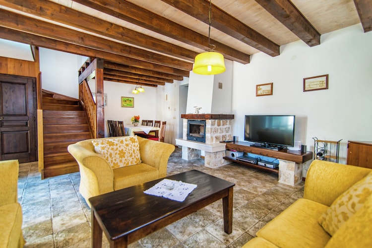 Villa Maruka