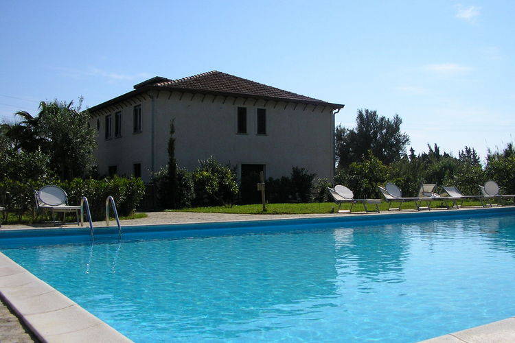 Authentieke cottage op Sicilië met een zwembad en zeezicht