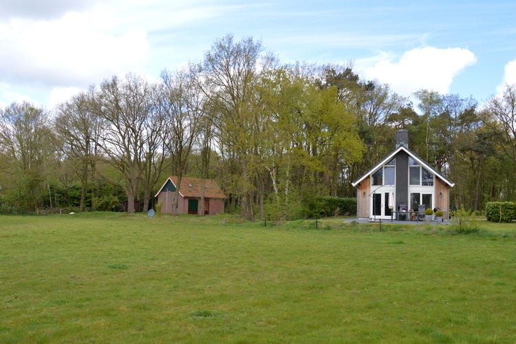 ﻿Gezellig chalet in Reutum met sauna en bubbelbad