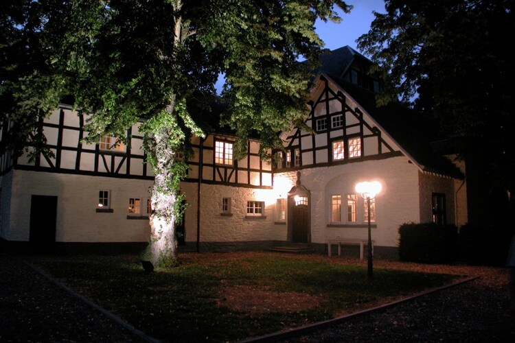 Luxuriöses Landhaus in Vielsalm mit Sauna