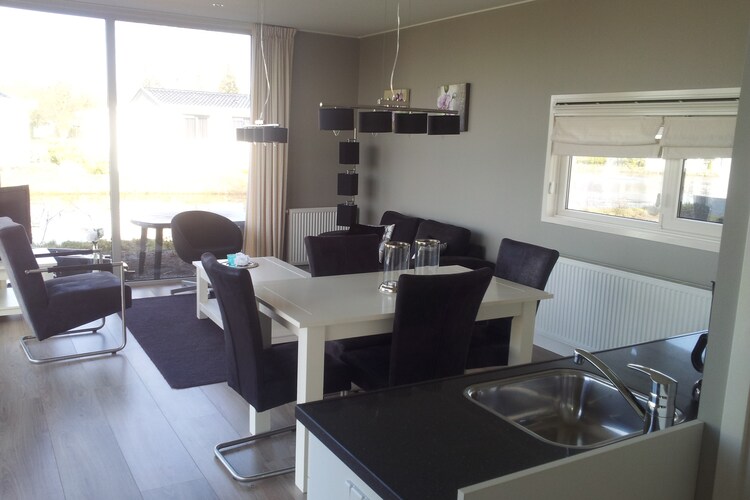 Resort De Biesbosch 8